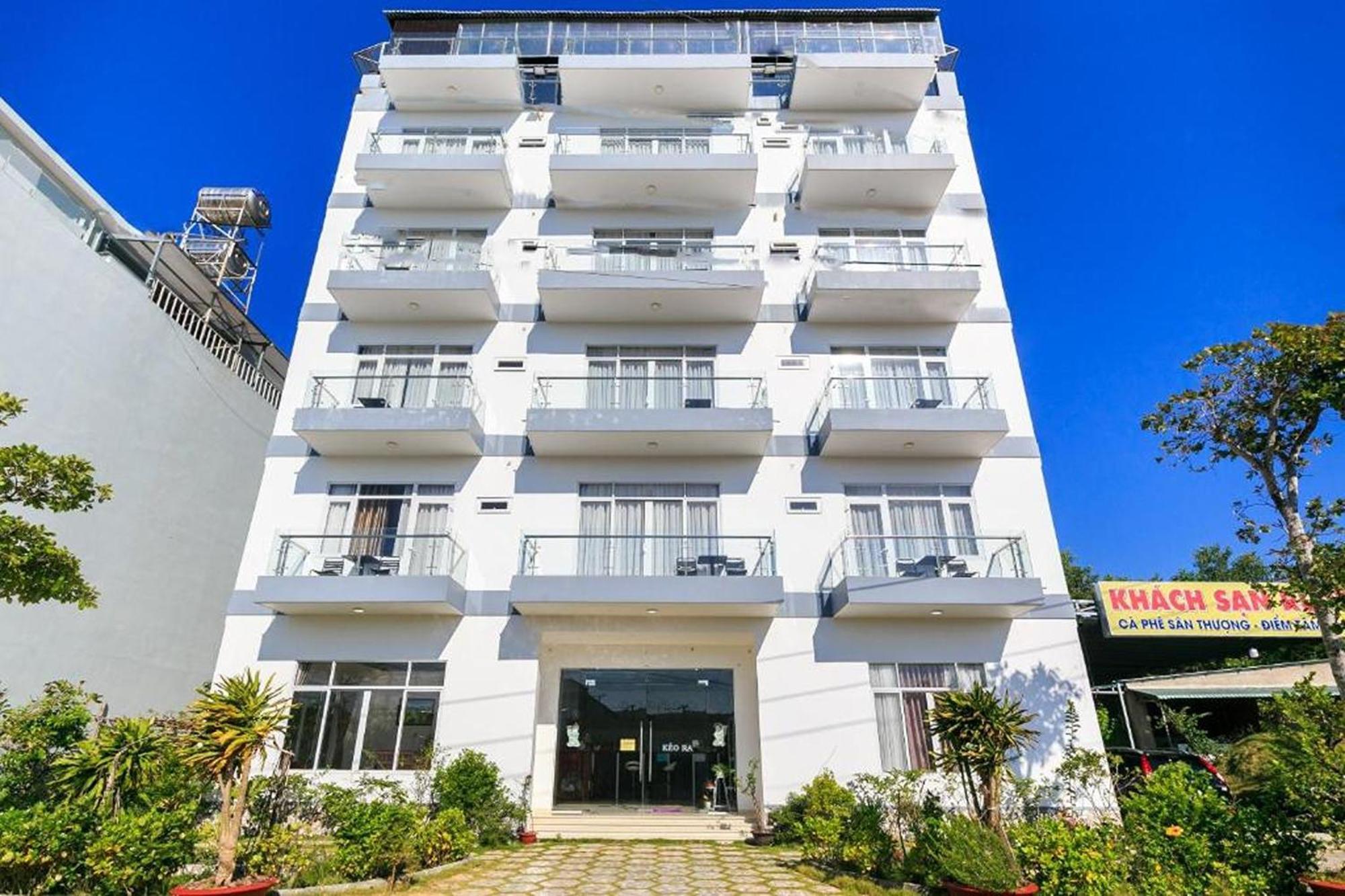 Ruby Hotel Дуонг-Донг Экстерьер фото