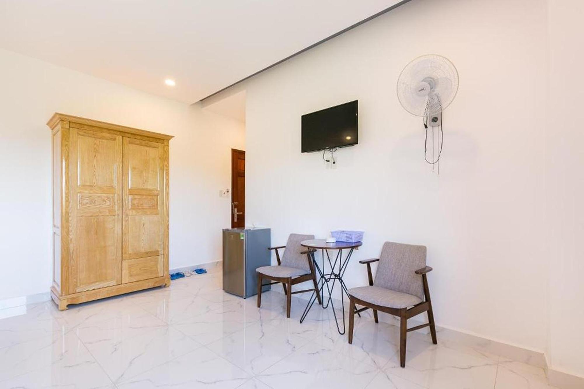 Ruby Hotel Дуонг-Донг Экстерьер фото