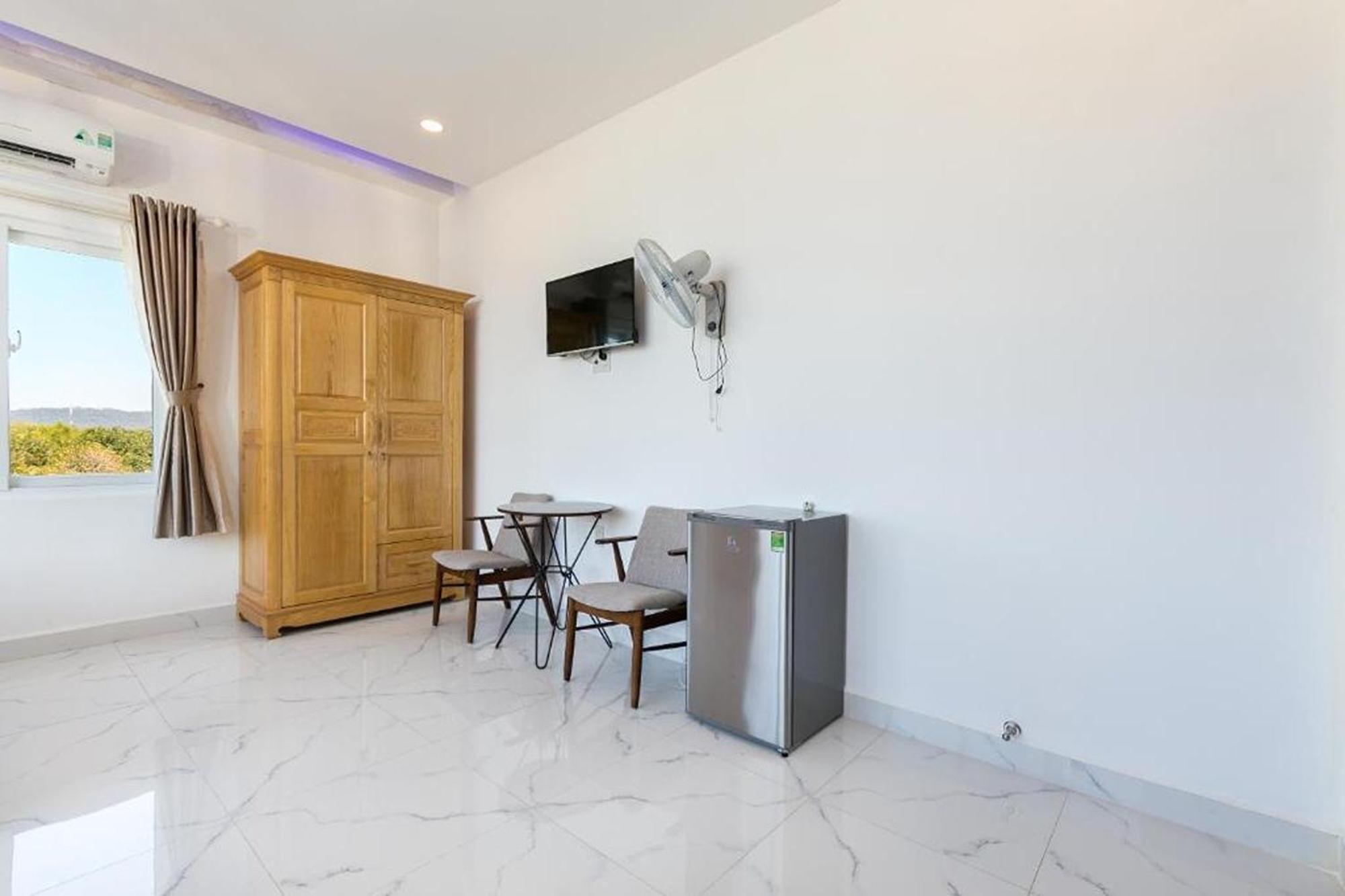 Ruby Hotel Дуонг-Донг Экстерьер фото